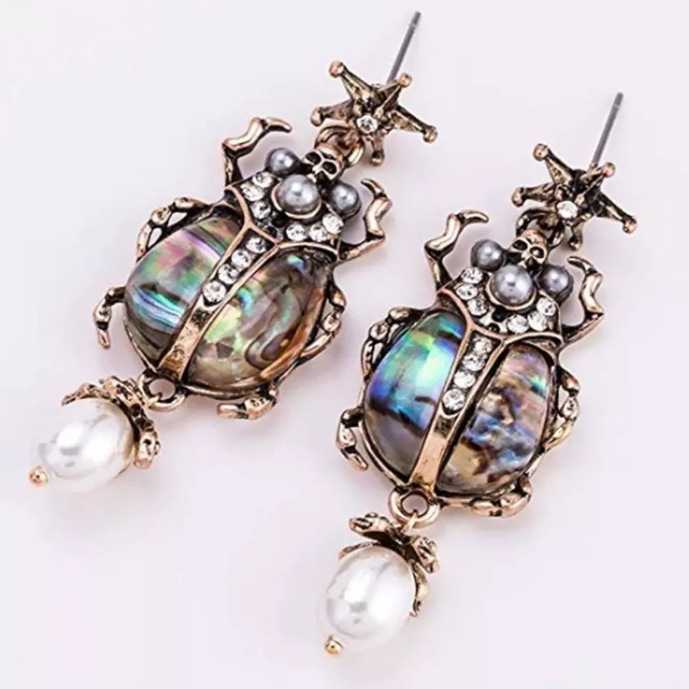 Scarab Beetle Pearl Skull Earrings - Picture 4 of 8